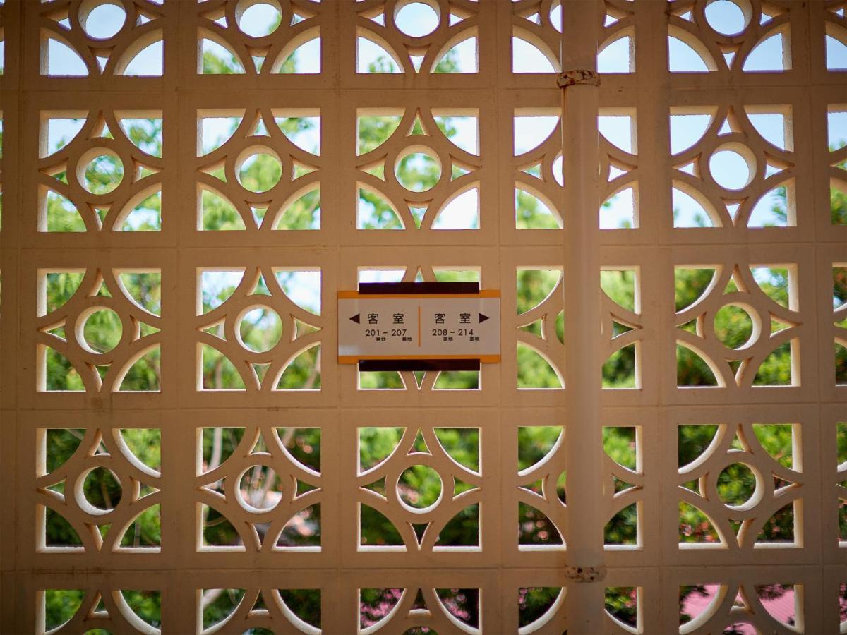 Hotel Murasakimura Yomitan Bagian luar foto