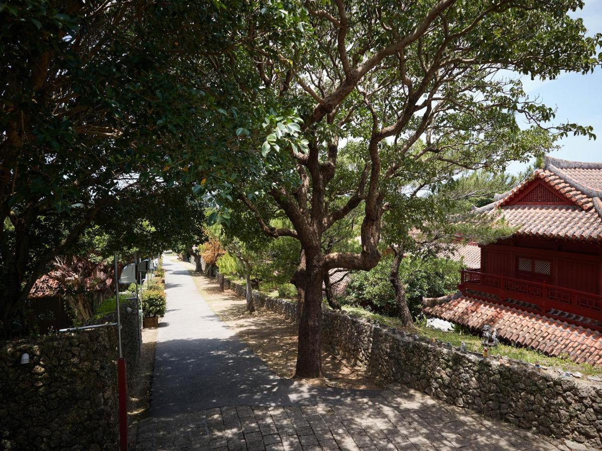 Hotel Murasakimura Yomitan Bagian luar foto
